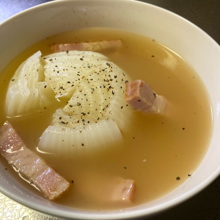 丸ごと玉ねぎスープ